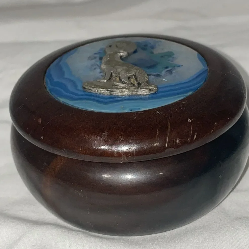 Small vintage round wooden case